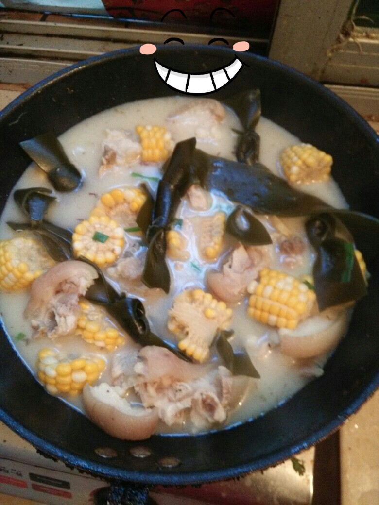 猪脚海带玉米汤