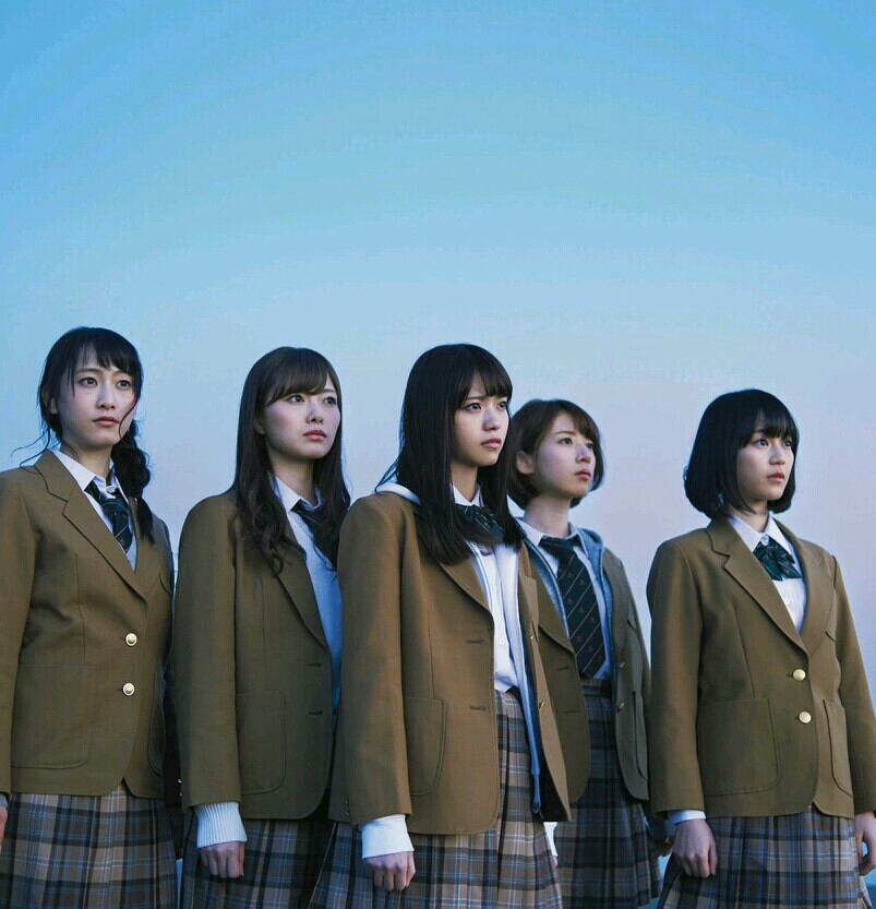 青春……【乃木坂46,是日本大型女子偶像组合,为另一著名女子组合akb