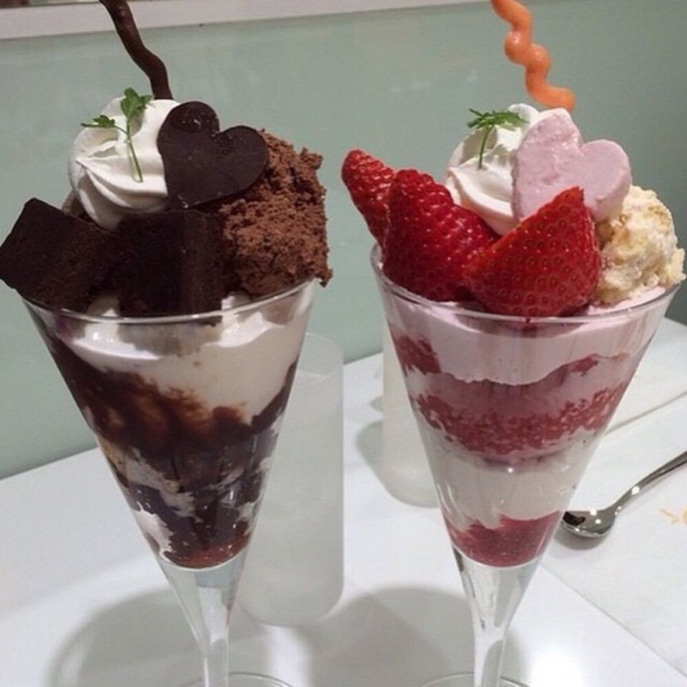 冰淇淋高清图甜点图片