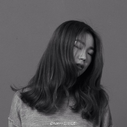 中长发 卷发 女生头像