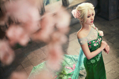 艾莎cosplay,cosplay的人有多恶心 【cos】frozen冰雪奇缘 elsa艾莎cn:hanbin 动漫电影 cosplay 二次元
