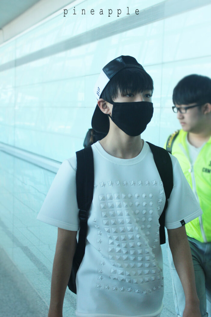 tfboys王俊凯 2015.06.18 重庆江北机场-北京首都机场机场图.