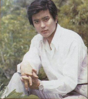 卢君:1957年3月生,山西省人.1978年毕业于北京电影学院表演系进修班.