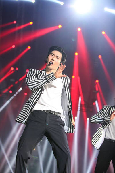 exo 金俊勉 suho 【smture fb更新曼谷演唱会】