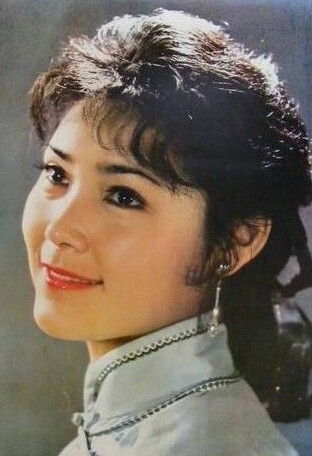 姜黎黎,1954年12月18日出生辽宁沈阳,影视演员.