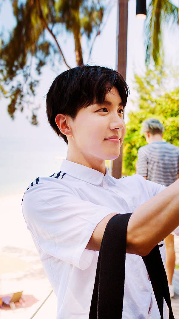 郑号锡壁纸 cr汤不热