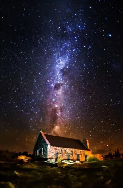 夜晚中的每一颗星星,都显得那么灿烂