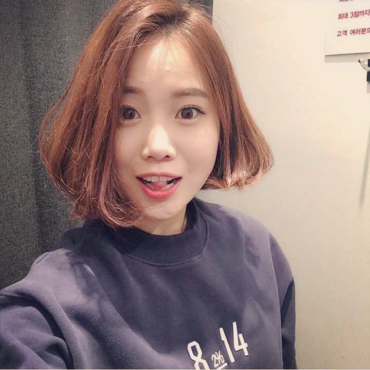 短发,亚麻棕色内扣