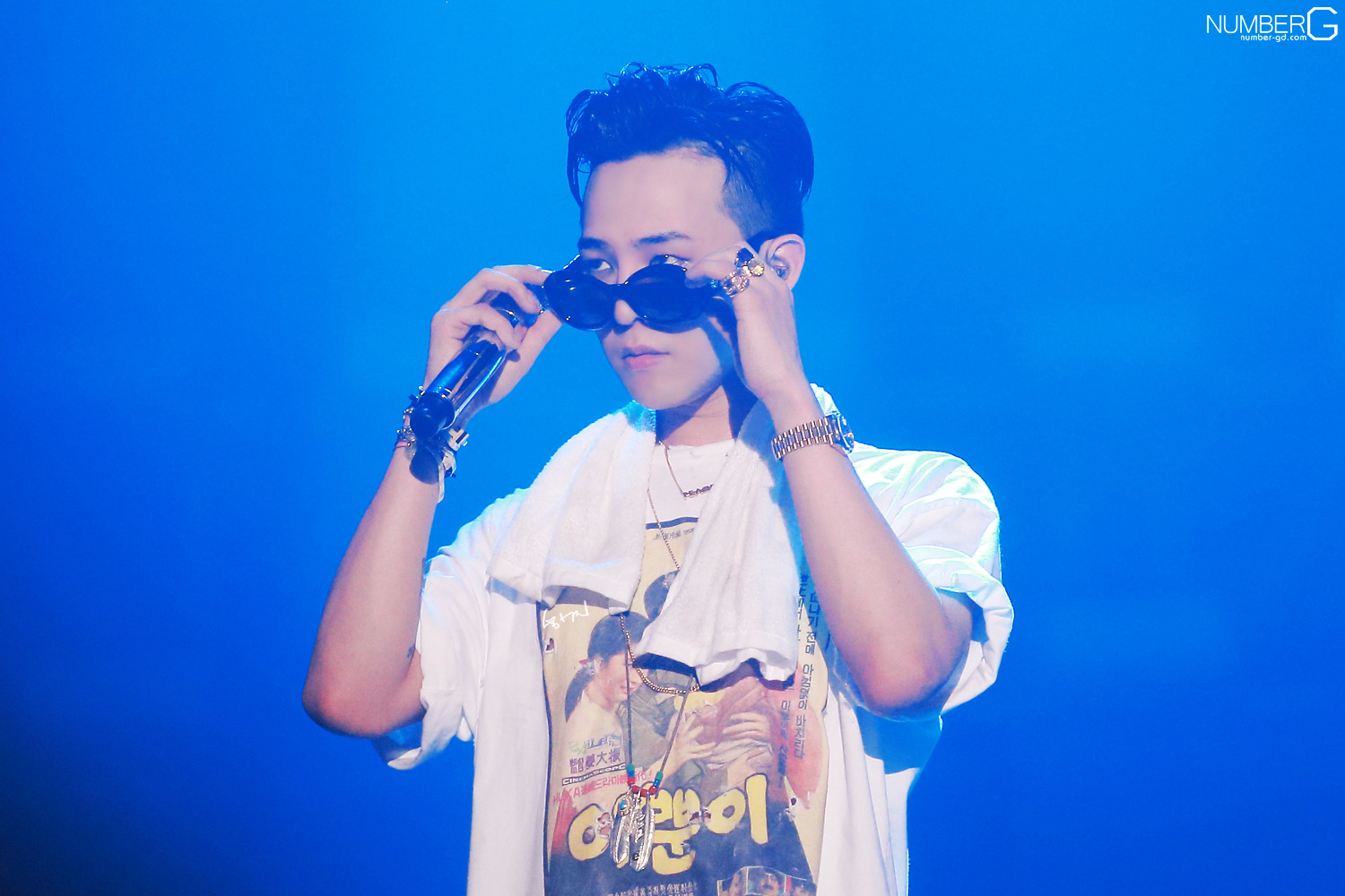 权志龙 键盘壁纸