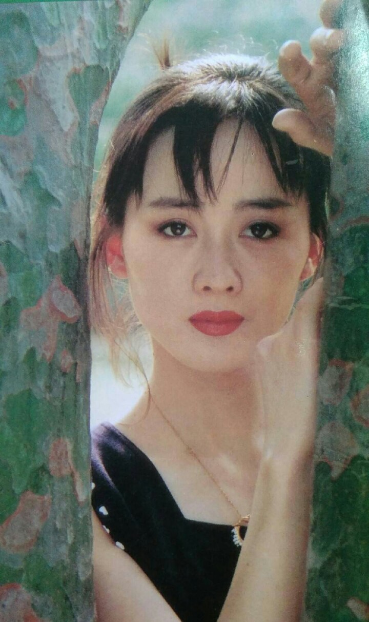 李琳,1971年1月11日生于安徽合肥,中国内地影视女演员,1994年毕业于