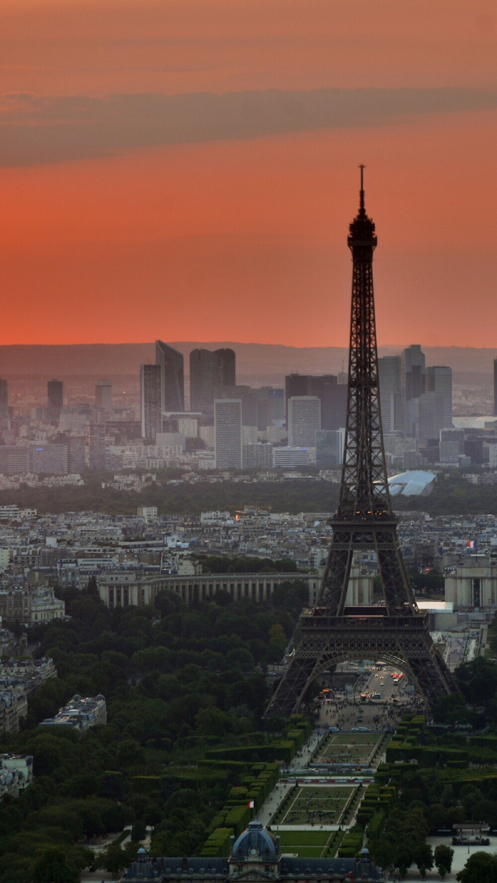 巴黎景色艾菲尔铁塔锁屏壁纸聊天背景