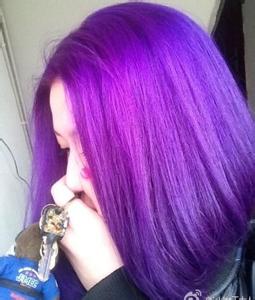 杨千嬅紫色头发