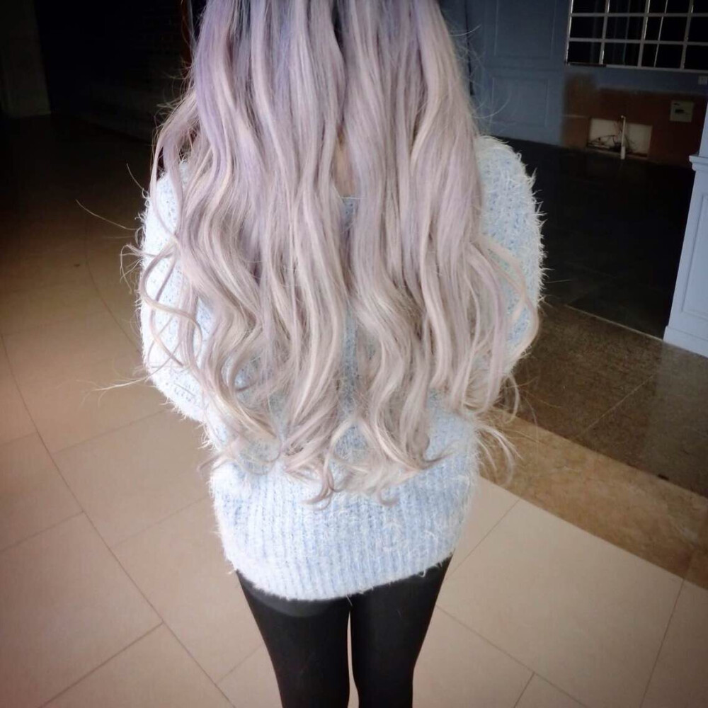 背影杀手 挑染 渐变色 接发 长发 卷发 美发 发型 美图长发及腰发型