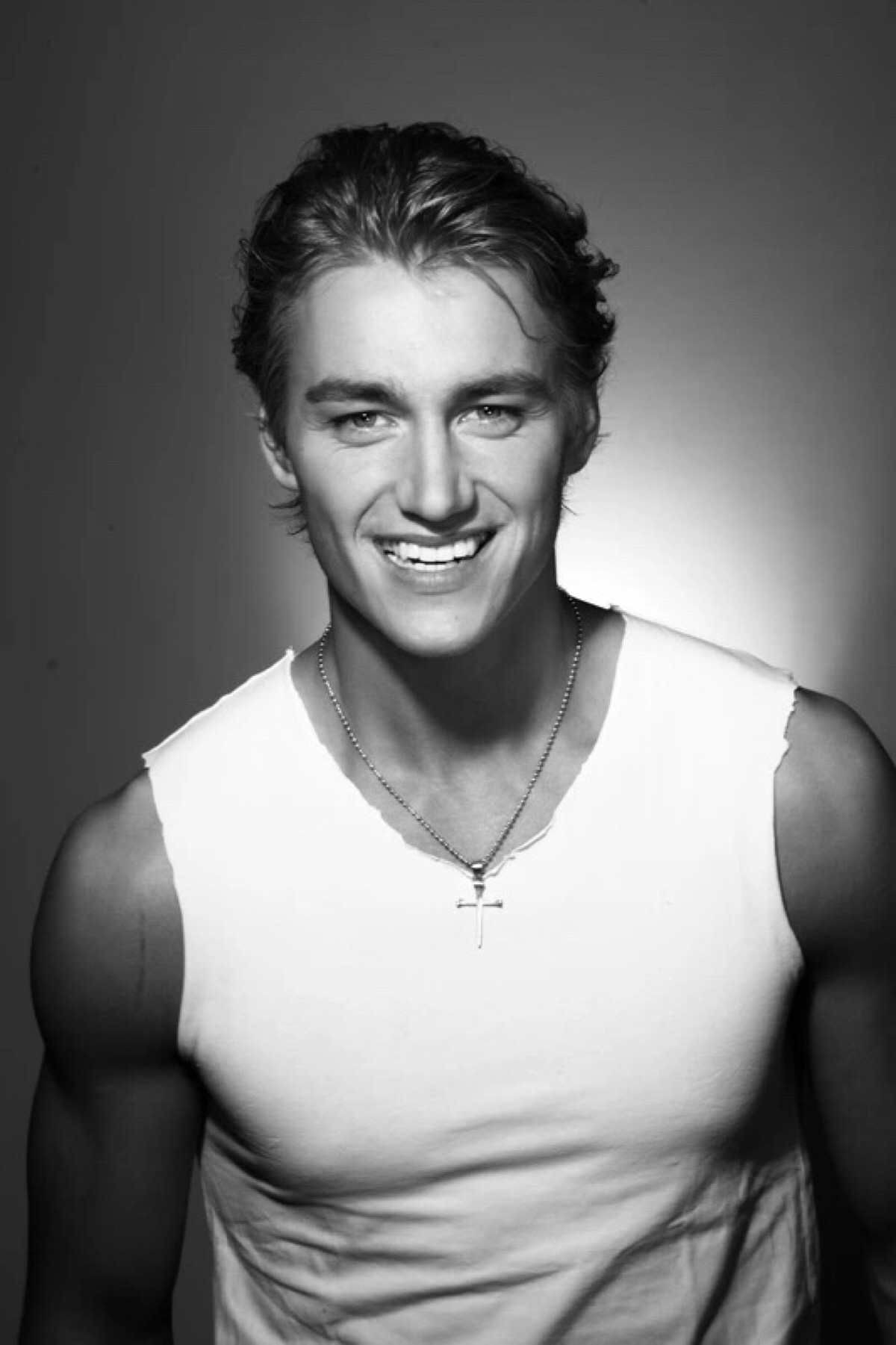 阿列克谢`沃罗别,宛如阿多尼斯的化身般的俄罗斯美男.