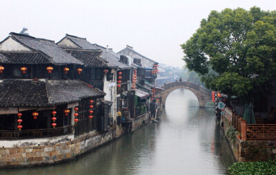 【 中国古建之 · 江南民居 】--- " 江南的建筑房屋外部的木构部分用