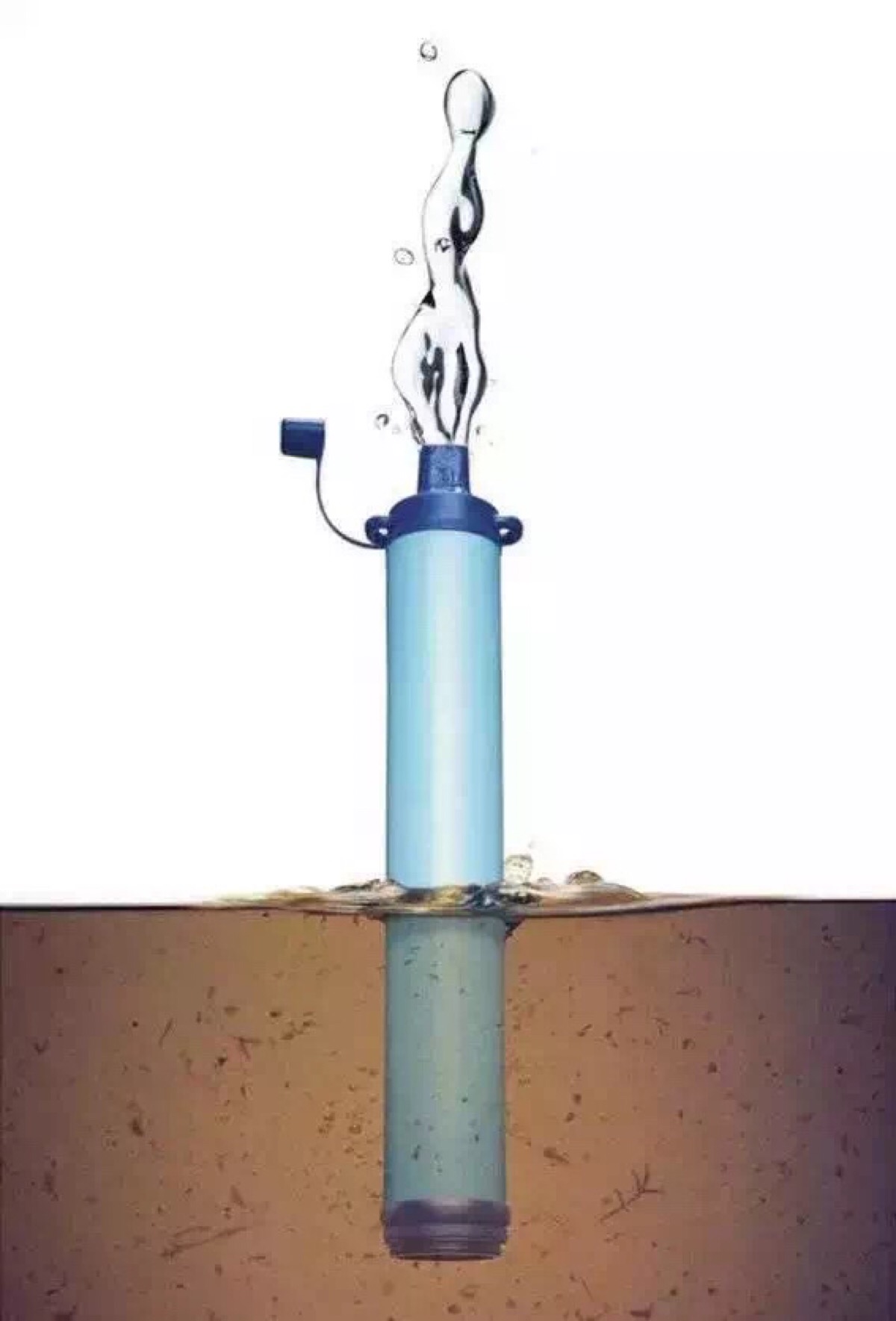 简易式过滤器 可以将脏水过滤成饮用水,喜欢翻山越岭的户外达人必备