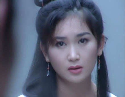 温碧霞《圆月弯刀【秦可情】她是丁鹏之初恋情人,实则乃柳若松之妻.