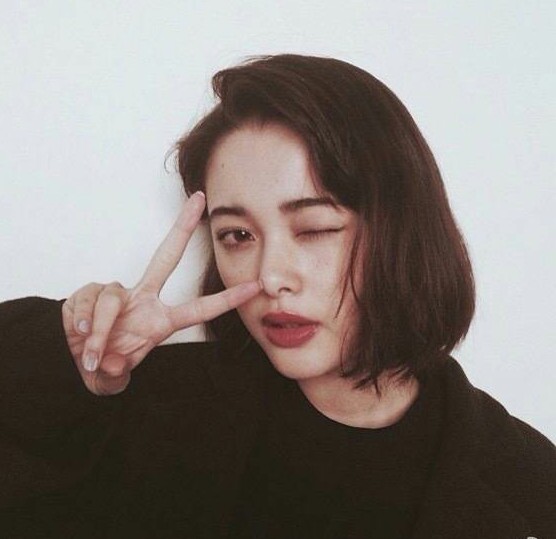 适合当头像的玉城tina