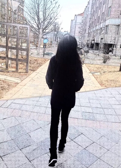 背影 潮