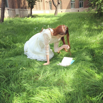 混网短发女生头像