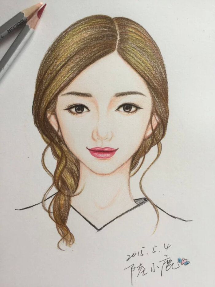 作者:小白免 彩铅 插画 美女