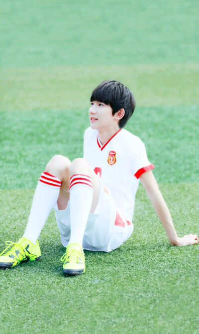 tfboys王源 #tfboys iphone手机桌面壁纸桌面背景 高清 美颜 可爱 萌