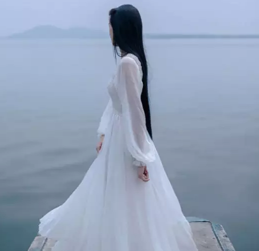 长发及腰，守护爱情的力量