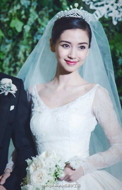杨颖穿婚纱照片图片