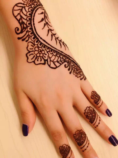 爱美,印度海娜手绘…微信:18777988160