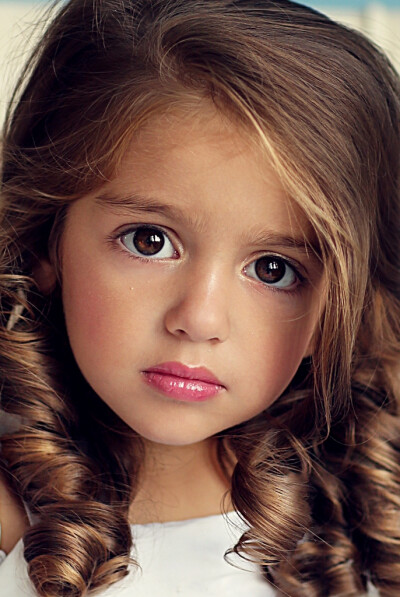 世界上最萌的小女孩图片