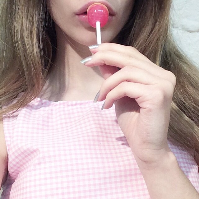 少女女生头像粉色棒棒糖欧美