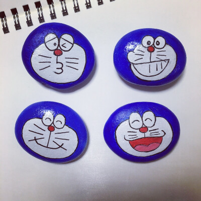 石头画.四只蓝胖子.