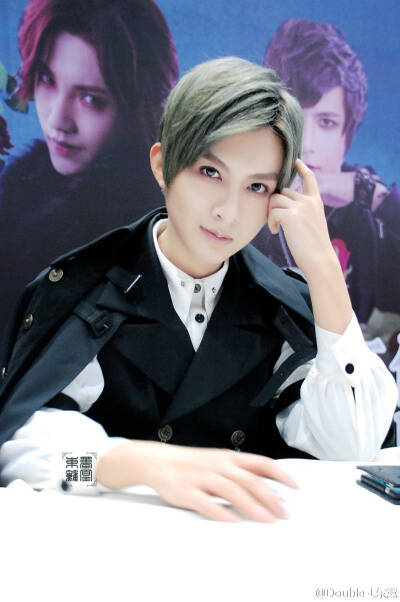 coser小梦 ps:图源见微博水印!