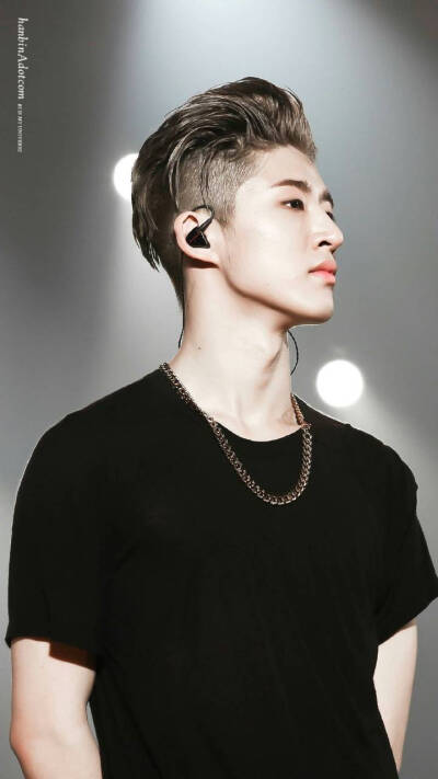 金韩彬木木三ikon 队长b.
