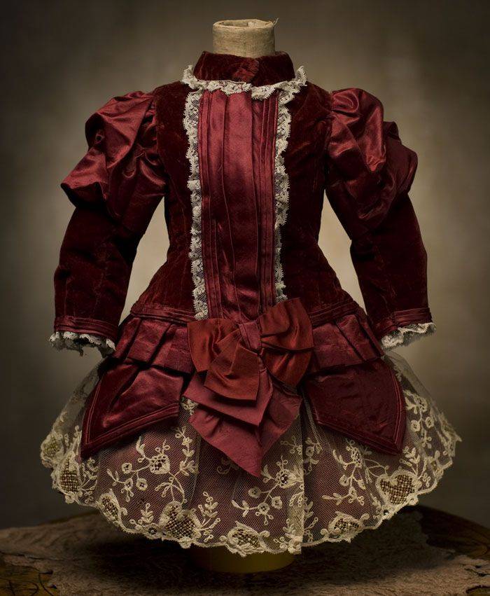 19世纪法国贵族服饰图片