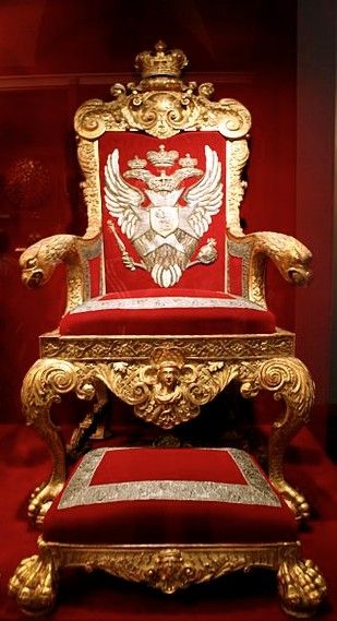 俄罗斯皇帝保罗的宝座约1800镀金的木头天鹅绒金