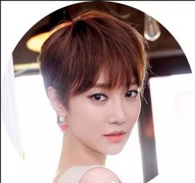 高俊熙短发女神.