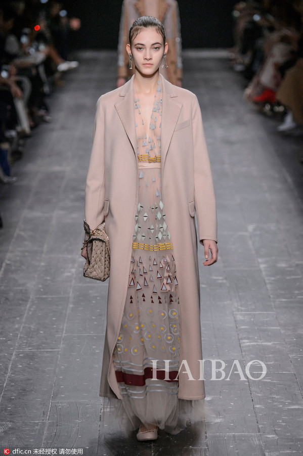 2016秋冬巴黎时装周:华伦天奴(valentino 女装秀