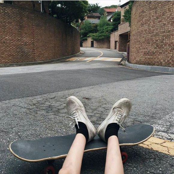 半身头像女生头像滑板