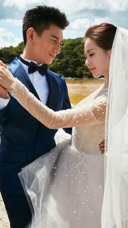 吴奇隆和刘诗诗婚纱照图片