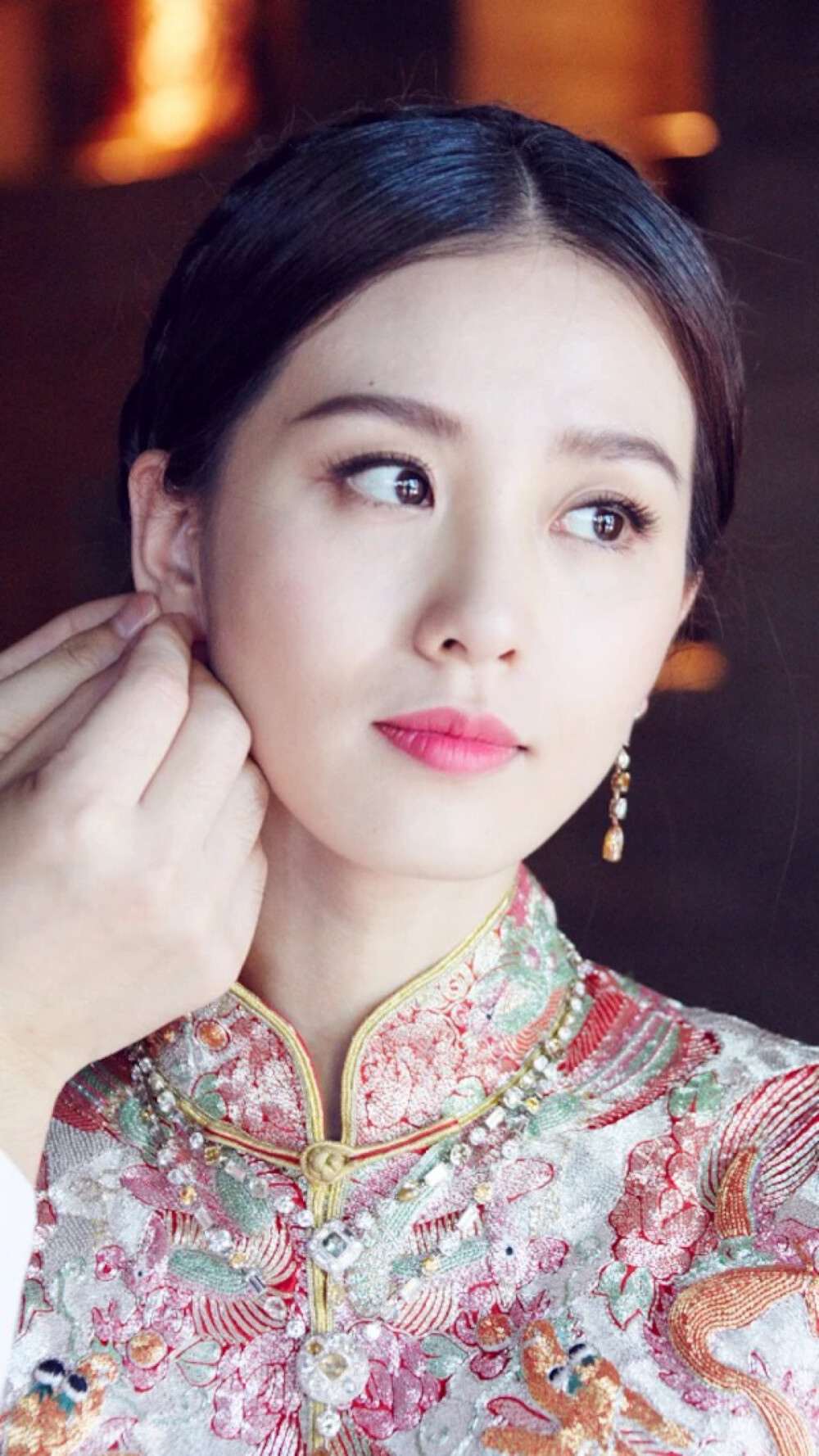 刘诗诗婚礼画报中式礼服无水印