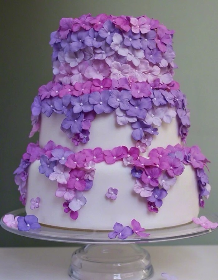 翻糖鲜花紫色蛋糕