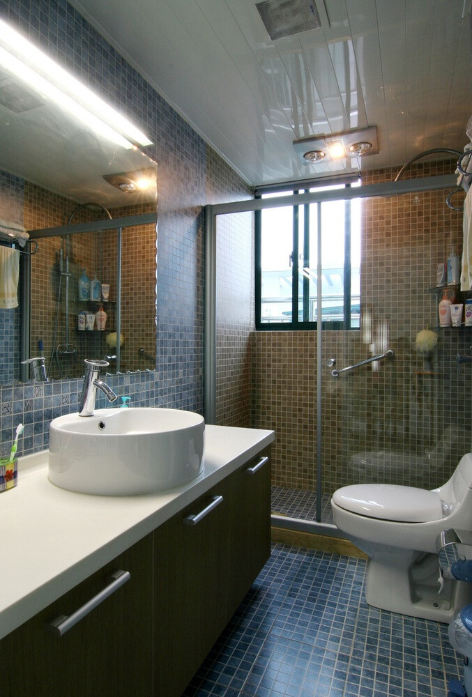 现代简约复式楼复式现代简约卫生间装修效果图设计欣赏