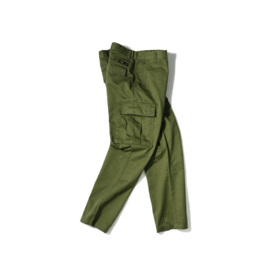 绿色工装裤搭配