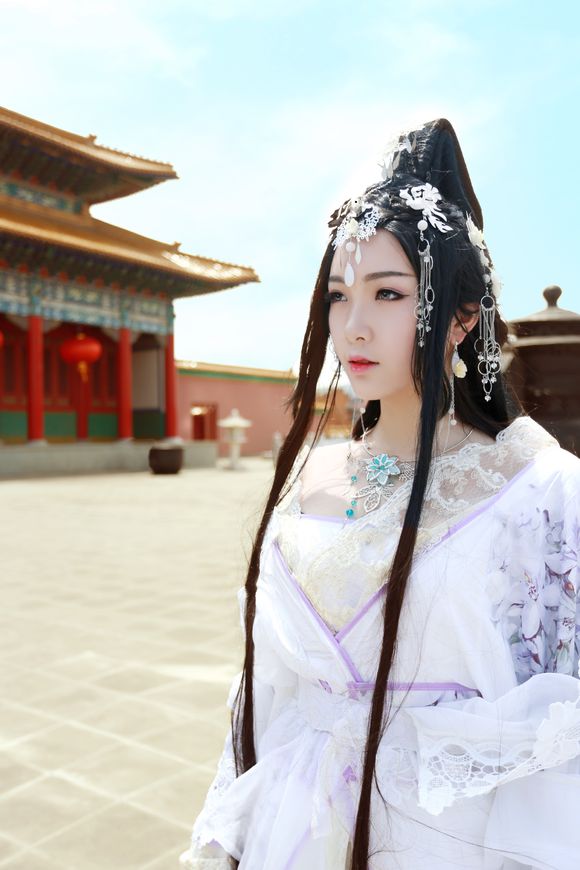 我愿意用一千万年等待你初春暖阳般的绽颜一笑祸国---叶曦禾 cn:小姿