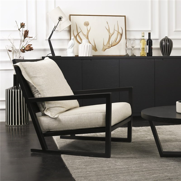 【推荐】实木沙发椅黑白的配色,加上充满北欧风格的线条,颜值满分