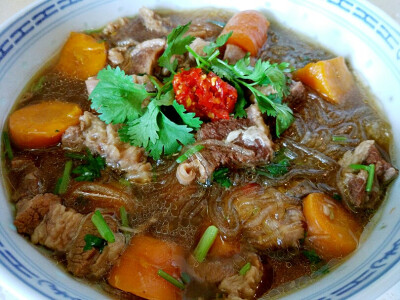牛腩炖粉条