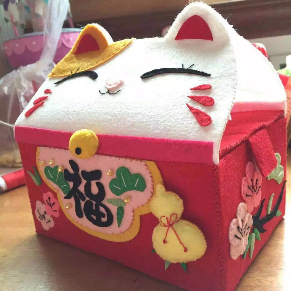 可爱的招财猫不织布纸巾盒