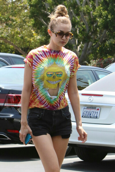 gigihadid壁纸,gigihadid头像 吉吉·哈迪德 (gigi hadid) 1995年4月23日生于美国洛杉矶,是美国新生