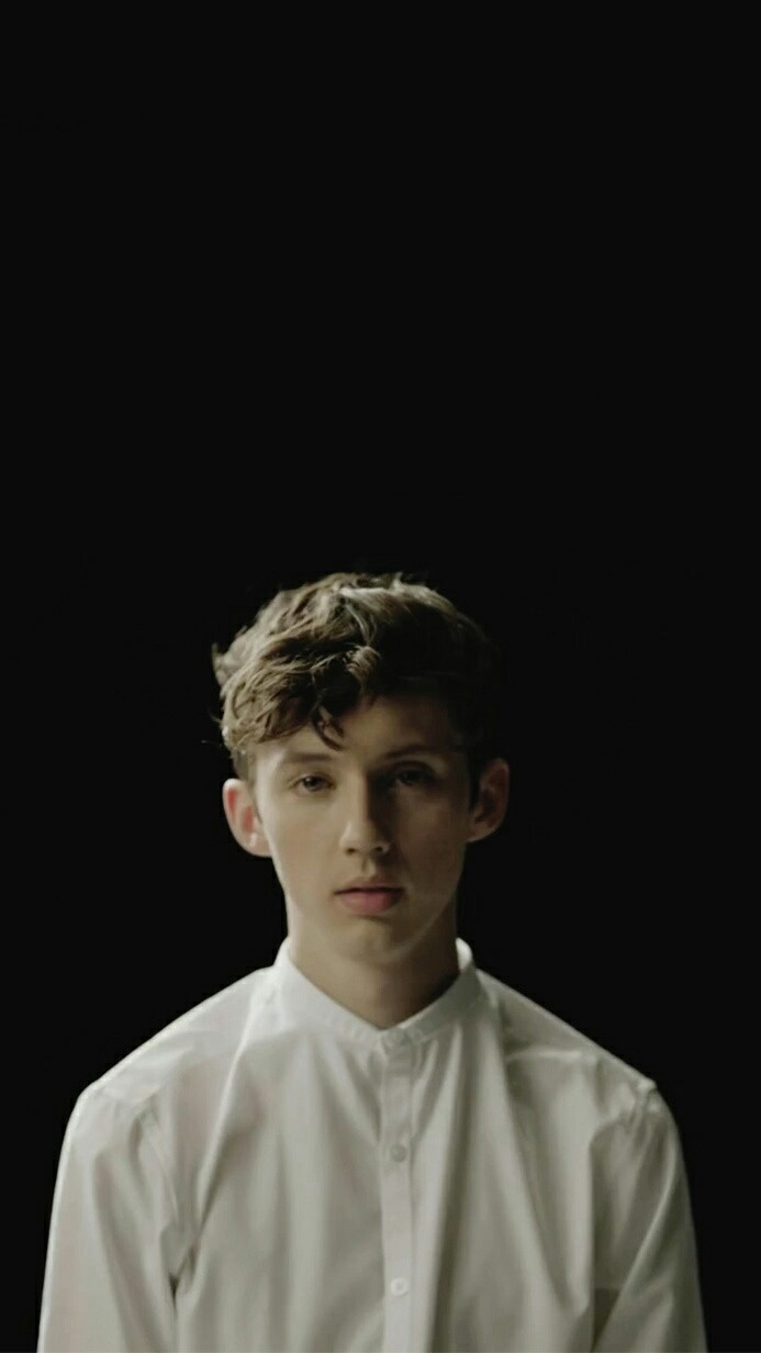 troye sivan 戳爷 这张好白净 